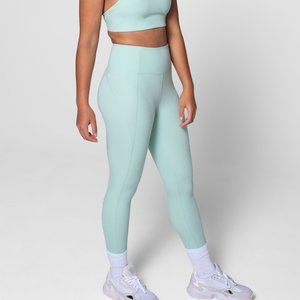 Girlfriend Collective High Rise Legging in Foam-S